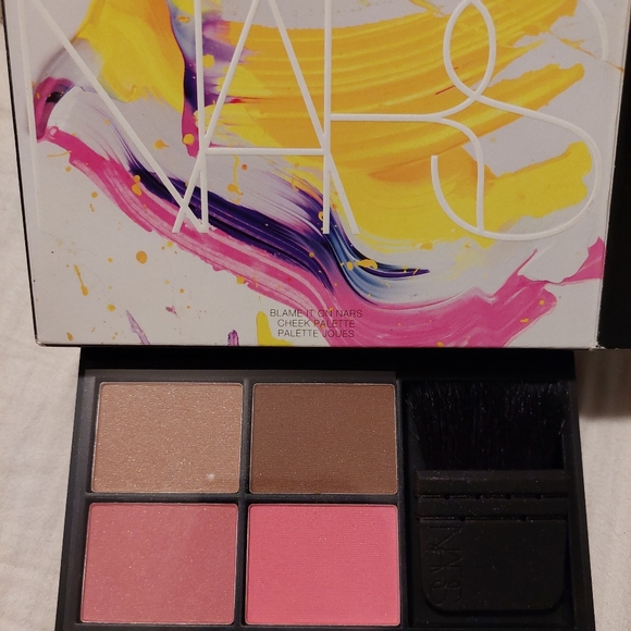 NARS Blame It On NARS Cheek Palette - Picture 2 of 3